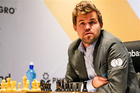 magnus carlsen resigns from chess